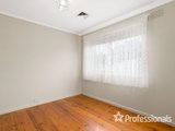 https://images.listonce.com.au/custom/160x/listings/94-rolling-hills-road-chirnside-park-vic-3116/702/01525702_img_08.jpg?_IgU-yOI0cs