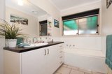 https://images.listonce.com.au/custom/160x/listings/94-winyard-drive-mooroolbark-vic-3138/072/01936072_img_08.jpg?avvx7HJwer4