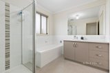 https://images.listonce.com.au/custom/160x/listings/9406-bradshaw-street-golden-point-vic-3350/615/01316615_img_07.jpg?9vEvYtjJ9ic