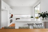 https://images.listonce.com.au/custom/160x/listings/9468-glenferrie-road-hawthorn-vic-3122/864/01932864_img_04.jpg?hAPXw3RLxWE