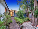 https://images.listonce.com.au/custom/160x/listings/95-esther-crescent-mooroolbark-vic-3138/498/01529498_img_21.jpg?IZgVHKvnYIg