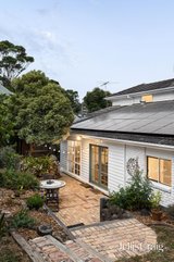 https://images.listonce.com.au/custom/160x/listings/95-franklin-street-eltham-vic-3095/560/01848560_img_21.jpg?fsipnDmiXDw
