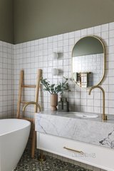 https://images.listonce.com.au/custom/160x/listings/95-hoddle-street-richmond-vic-3121/690/01722690_img_08.jpg?qvsqQ-bbsGI