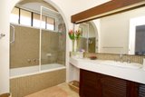 https://images.listonce.com.au/custom/160x/listings/95-king-arthur-drive-glen-waverley-vic-3150/737/01721737_img_04.jpg?p-0bVyq1J-w