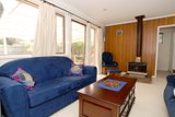 https://images.listonce.com.au/custom/160x/listings/95-king-arthur-drive-glen-waverley-vic-3150/737/01721737_img_10.jpg?IbIfQfv6TSQ