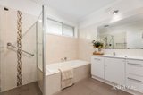 https://images.listonce.com.au/custom/160x/listings/95-marianne-way-mount-waverley-vic-3149/578/01915578_img_09.jpg?eEbJXs58OlQ