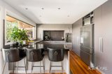 https://images.listonce.com.au/custom/160x/listings/95-new-road-oak-park-vic-3046/459/01843459_img_06.jpg?IcNUY47iYXM
