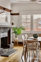 https://images.listonce.com.au/custom/160x/listings/95-robe-street-st-kilda-vic-3182/373/01954373_img_12.jpg?7AU4efd4tVc