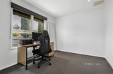 https://images.listonce.com.au/custom/160x/listings/95-taylor-road-mooroolbark-vic-3138/864/01560864_img_10.jpg?baus7LsmHPA