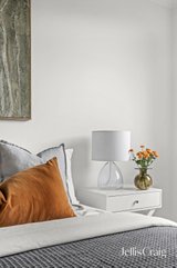 https://images.listonce.com.au/custom/160x/listings/951-de-carle-street-brunswick-vic-3056/549/01927549_img_10.jpg?1Ild56oSpEc