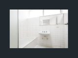 https://images.listonce.com.au/custom/160x/listings/956-tennyson-street-elwood-vic-3184/253/01977253_img_03.jpg?RlOTj3S8XEw