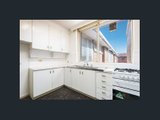 https://images.listonce.com.au/custom/160x/listings/956-tennyson-street-elwood-vic-3184/253/01977253_img_04.jpg?RlOTj3S8XEw
