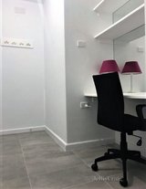 https://images.listonce.com.au/custom/160x/listings/9564-glenferrie-road-hawthorn-vic-3122/164/01751164_img_05.jpg?BHVI_3JaXnQ