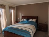 https://images.listonce.com.au/custom/160x/listings/96-grove-road-grovedale-vic-3216/647/01880647_img_13.jpg?OgW1MegFsDg