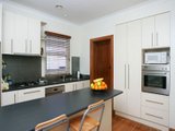 https://images.listonce.com.au/custom/160x/listings/96-market-street-newport-vic-3015/152/01614152_img_04.jpg?raNhyF1pIFg