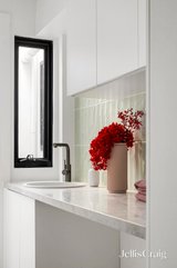 https://images.listonce.com.au/custom/160x/listings/96-princes-street-carlton-north-vic-3054/050/01768050_img_15.jpg?LL1GQoYcpnk
