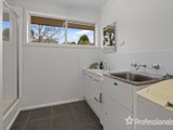 https://images.listonce.com.au/custom/160x/listings/965-hewish-road-croydon-vic-3136/990/01525990_img_08.jpg?otAi-FNn9gc