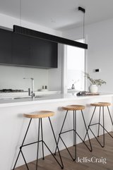 https://images.listonce.com.au/custom/160x/listings/968b-north-road-bentleigh-east-vic-3165/223/01809223_img_09.jpg?pBLOJIlx_9I