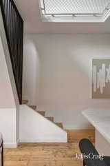 https://images.listonce.com.au/custom/160x/listings/97-bank-street-south-melbourne-vic-3205/569/01959569_img_11.jpg?oJOShNV-VlE
