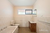 https://images.listonce.com.au/custom/160x/listings/97-edinburgh-road-lilydale-vic-3140/126/01853126_img_09.jpg?FkDnmnuP9j8