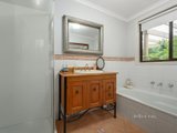 https://images.listonce.com.au/custom/160x/listings/97-hailes-street-greensborough-vic-3088/637/00979637_img_08.jpg?lyGPFUdShkQ