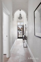 https://images.listonce.com.au/custom/160x/listings/97-merton-street-albert-park-vic-3206/942/01770942_img_02.jpg?u2heB6JGqbM