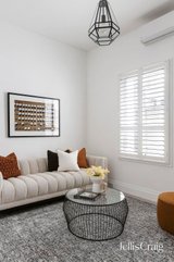 https://images.listonce.com.au/custom/160x/listings/97-merton-street-albert-park-vic-3206/942/01770942_img_05.jpg?bhP_UiEI8fM