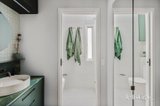 https://images.listonce.com.au/custom/160x/listings/97-rowena-parade-richmond-vic-3121/972/01975972_img_25.jpg?jBlBwECSj1w