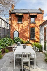 https://images.listonce.com.au/custom/160x/listings/97-rowena-parade-richmond-vic-3121/972/01975972_img_27.jpg?lAyFJ3t4oKw