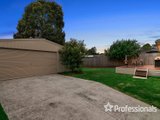 https://images.listonce.com.au/custom/160x/listings/98-allambanan-drive-bayswater-north-vic-3153/746/01525746_img_13.jpg?2hwwg6IWphg