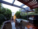 https://images.listonce.com.au/custom/160x/listings/98-canterbury-road-middle-park-vic-3206/324/01087324_img_03.jpg?yZNB3qOiej4