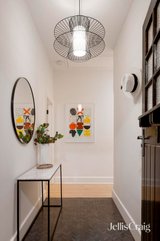 https://images.listonce.com.au/custom/160x/listings/98-heath-street-port-melbourne-vic-3207/515/01908515_img_02.jpg?HG_-Z8qdE4E