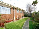 https://images.listonce.com.au/custom/160x/listings/98-thomas-street-ringwood-vic-3134/270/00620270_img_04.jpg?7KocVqr3kNI