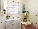 https://images.listonce.com.au/custom/160x/listings/98-vermont-avenue-corio-vic-3214/024/01699024_img_05.jpg?HtUk67NnIJs