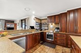 https://images.listonce.com.au/custom/160x/listings/99-school-lane-cambrian-hill-vic-3352/505/01722505_img_09.jpg?esJl9Oi4wq8