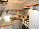 https://images.listonce.com.au/custom/160x/listings/993-ormond-road-elwood-vic-3184/499/01794499_img_04.jpg?zbGlldavKHg