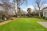 https://images.listonce.com.au/custom/160x/listings/996-burke-road-balwyn-vic-3103/063/01685063_img_12.jpg?ZZ7biic6q_c