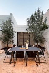 https://images.listonce.com.au/custom/160x/listings/99a-beaconsfield-parade-northcote-vic-3070/070/01719070_img_03.jpg?u7p8ToE87dk