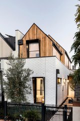 https://images.listonce.com.au/custom/160x/listings/99a-beaconsfield-parade-northcote-vic-3070/070/01719070_img_21.jpg?ocD6p38tHuU
