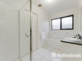 https://images.listonce.com.au/custom/160x/listings/99b-bellara-drive-croydon-vic-3136/049/01526049_img_07.jpg?KVNwnMl8BUE