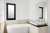 https://images.listonce.com.au/custom/160x/listings/9a-boronia-grove-doncaster-east-vic-3109/130/01914130_img_03.jpg?waU84ajHFMc