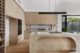 https://images.listonce.com.au/custom/160x/listings/9a-box-court-bentleigh-east-vic-3165/372/01938372_img_06.jpg?PXRe8tv2dPk