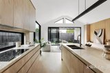 https://images.listonce.com.au/custom/160x/listings/9a-box-court-bentleigh-east-vic-3165/372/01938372_img_07.jpg?UOAqpSOgNsQ