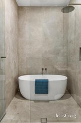 https://images.listonce.com.au/custom/160x/listings/9a-box-court-bentleigh-east-vic-3165/372/01938372_img_19.jpg?poqMRR9JZFc