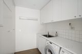 https://images.listonce.com.au/custom/160x/listings/9a-brooks-street-richmond-vic-3121/438/01489438_img_13.jpg?Cf1C-qKbARw