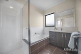 https://images.listonce.com.au/custom/160x/listings/9a-cardigan-avenue-alfredton-vic-3350/463/01906463_img_12.jpg?JijzNfXZvQw