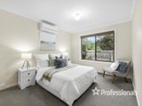 https://images.listonce.com.au/custom/160x/listings/9a-macmillan-street-mooroolbark-vic-3138/827/01525827_img_09.jpg?6rLyrbR9KoM