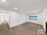 https://images.listonce.com.au/custom/160x/listings/9a-market-street-essendon-vic-3040/195/01651195_img_02.jpg?QvCmHj6UosM