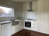 https://images.listonce.com.au/custom/160x/listings/bowen-street-malmsbury-vic-3446/098/01812098_img_10.jpg?4oCxOhhUPx8
