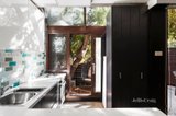 https://images.listonce.com.au/custom/160x/listings/c885-87-haines-street-north-melbourne-vic-3051/777/01512777_img_02.jpg?xH_Y6_oXdBQ